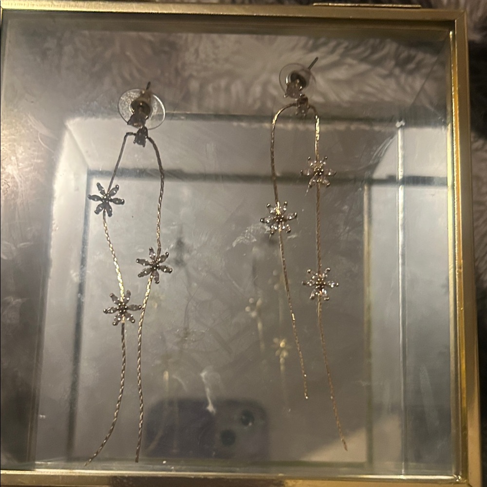 Elegant Gold Star Dangle Earrings